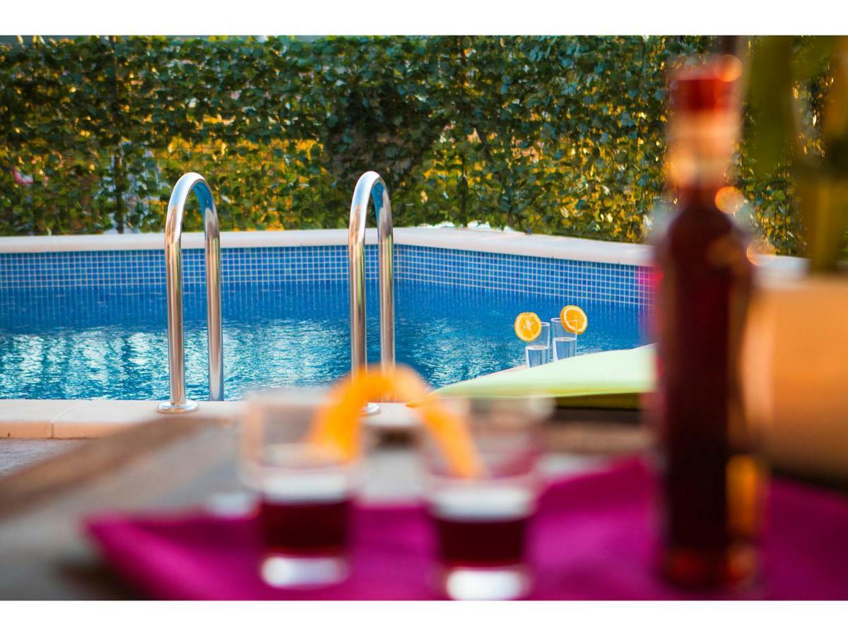 Villa Croatia Sea View With Heated Pool Вінішчє Екстер'єр фото